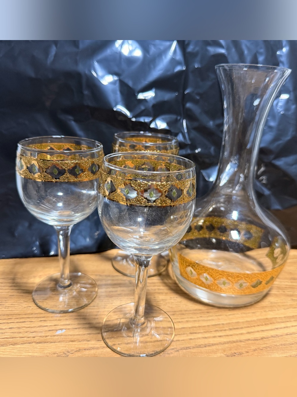 Vintage Culver 22k Gold Valencia look 3-Wine Glasses And Carafe